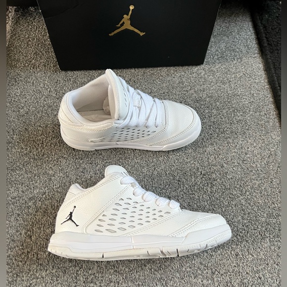 Jordan Other - Air Jordan kids Flight Origin 4 White Sneakers